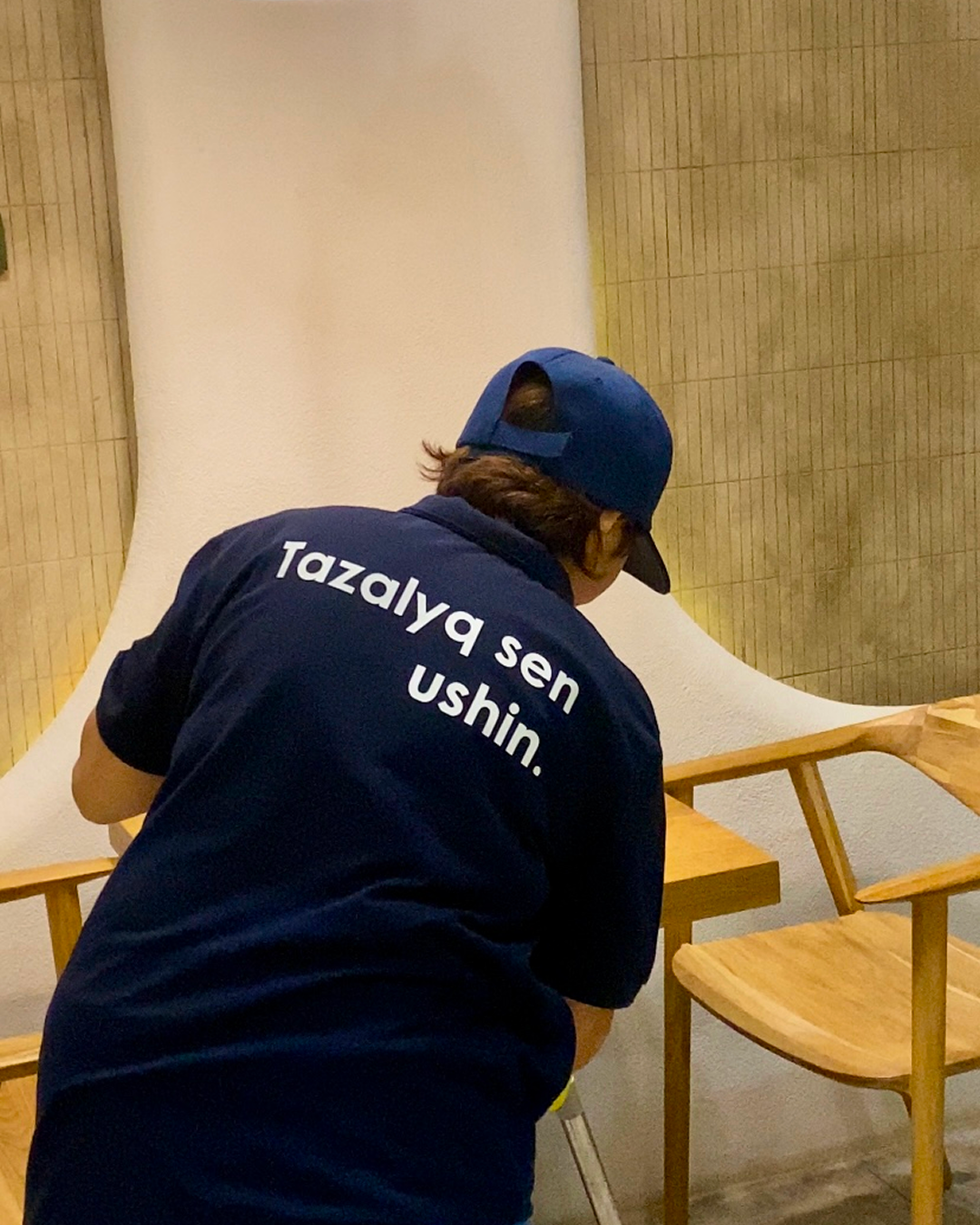 Чистый современный офис после уборки